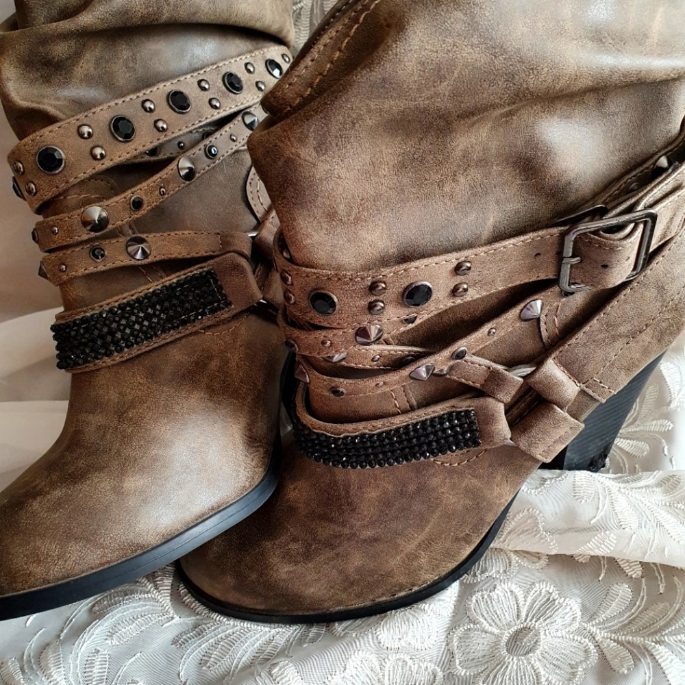 Booties Bling sexy,statement.